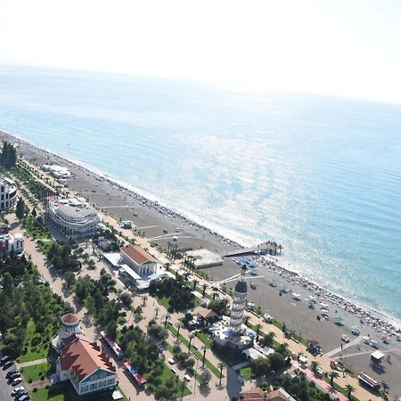 Heaven'S Palace Aparthotel Batumi Exterior photo